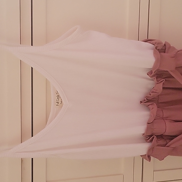 Romper - Picture 2 of 4